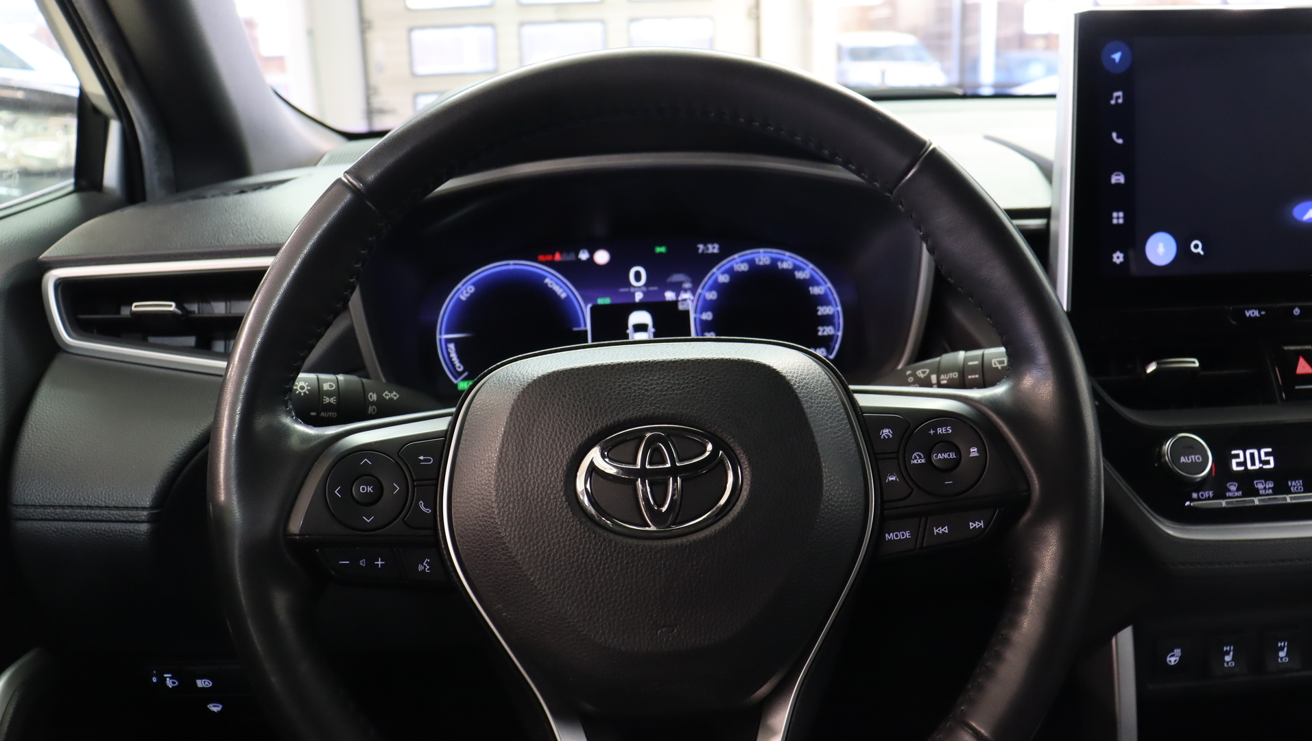 TOYOTA Corolla Cross 2023