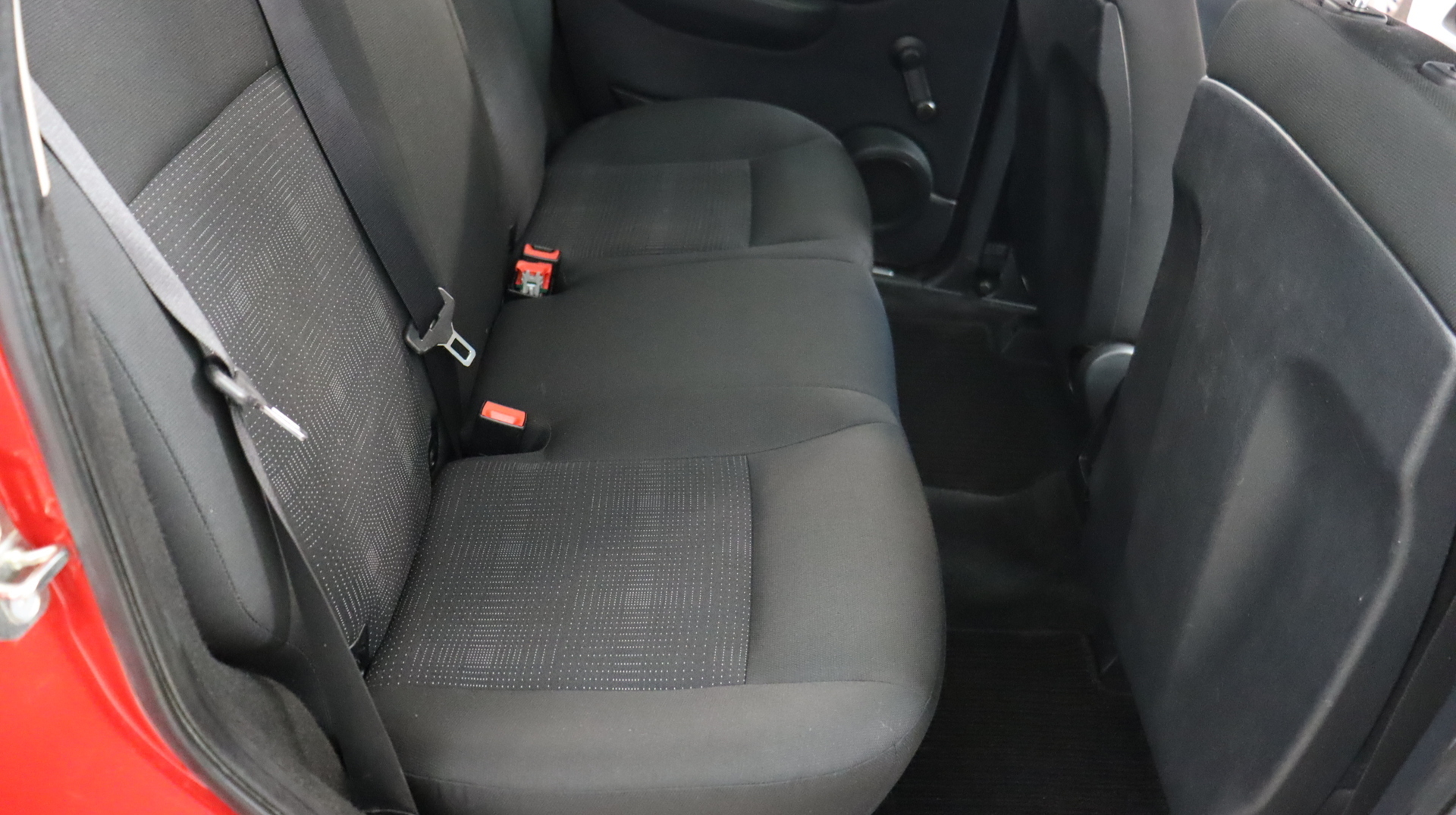 MERCEDES-BENZ A 2011