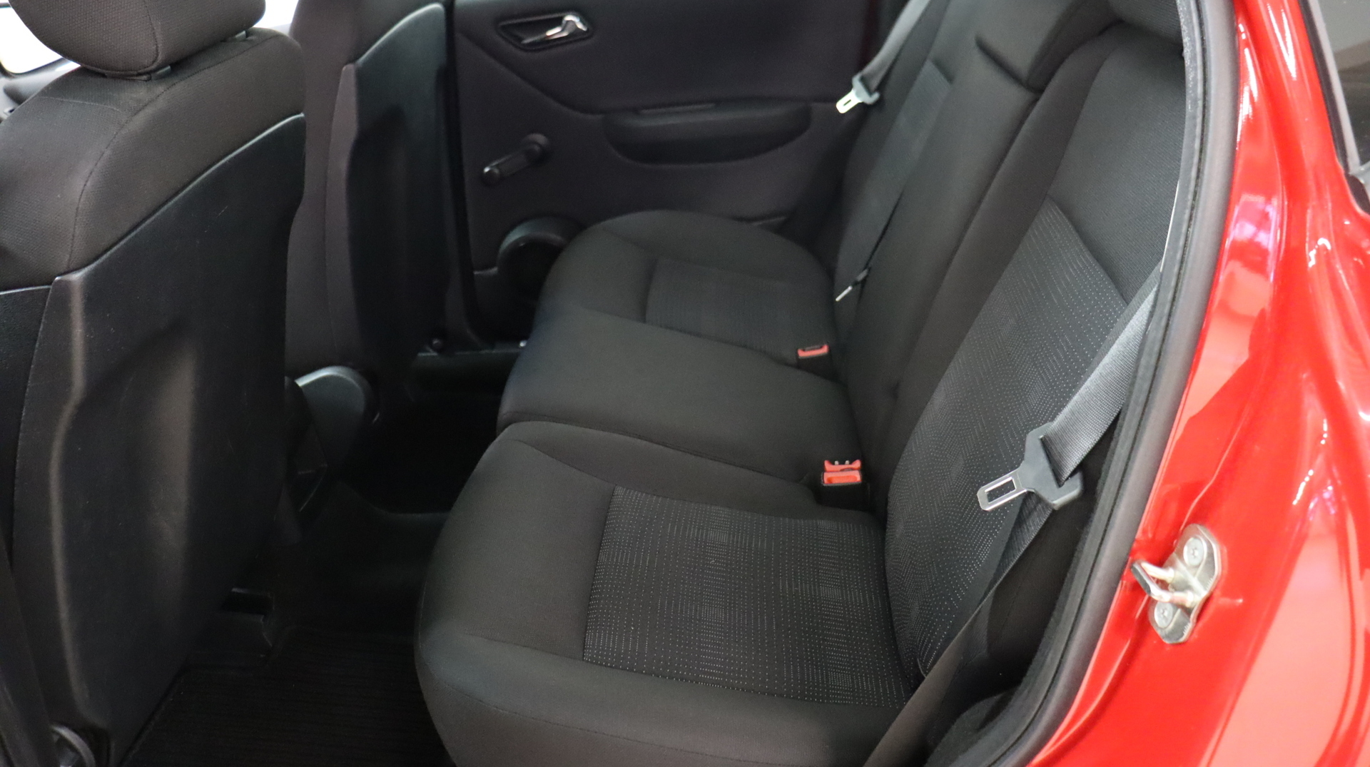 MERCEDES-BENZ A 2011