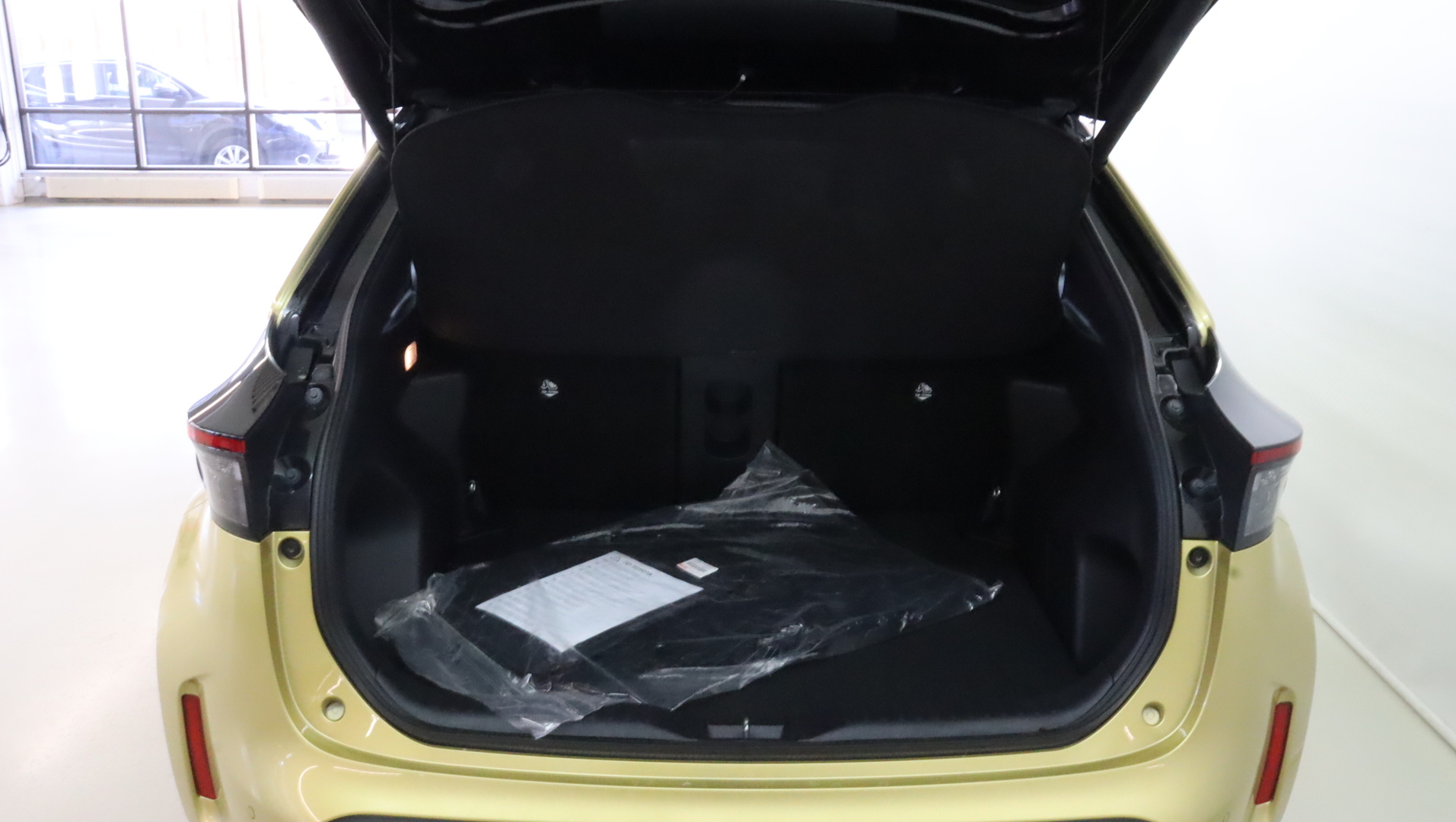 TOYOTA Yaris Cross 2023
