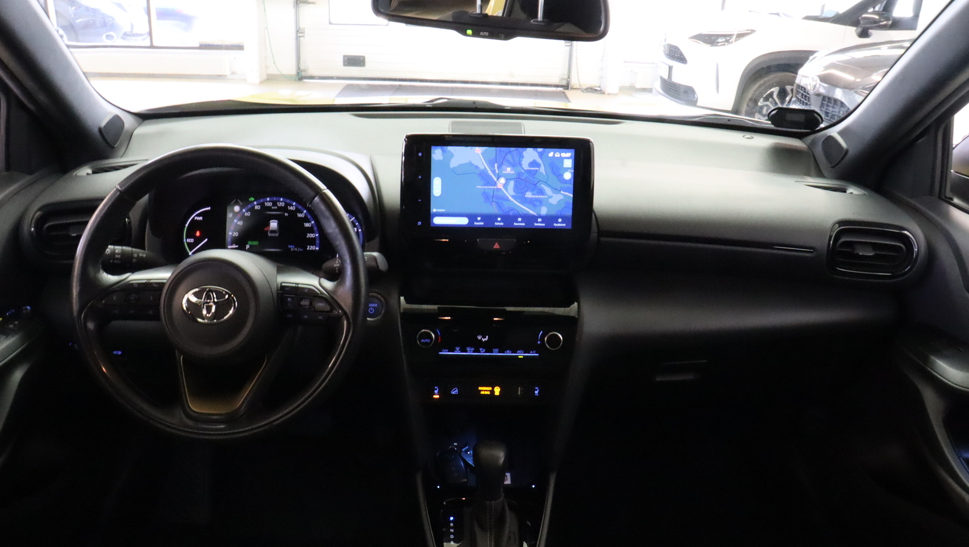 TOYOTA Yaris Cross 2023