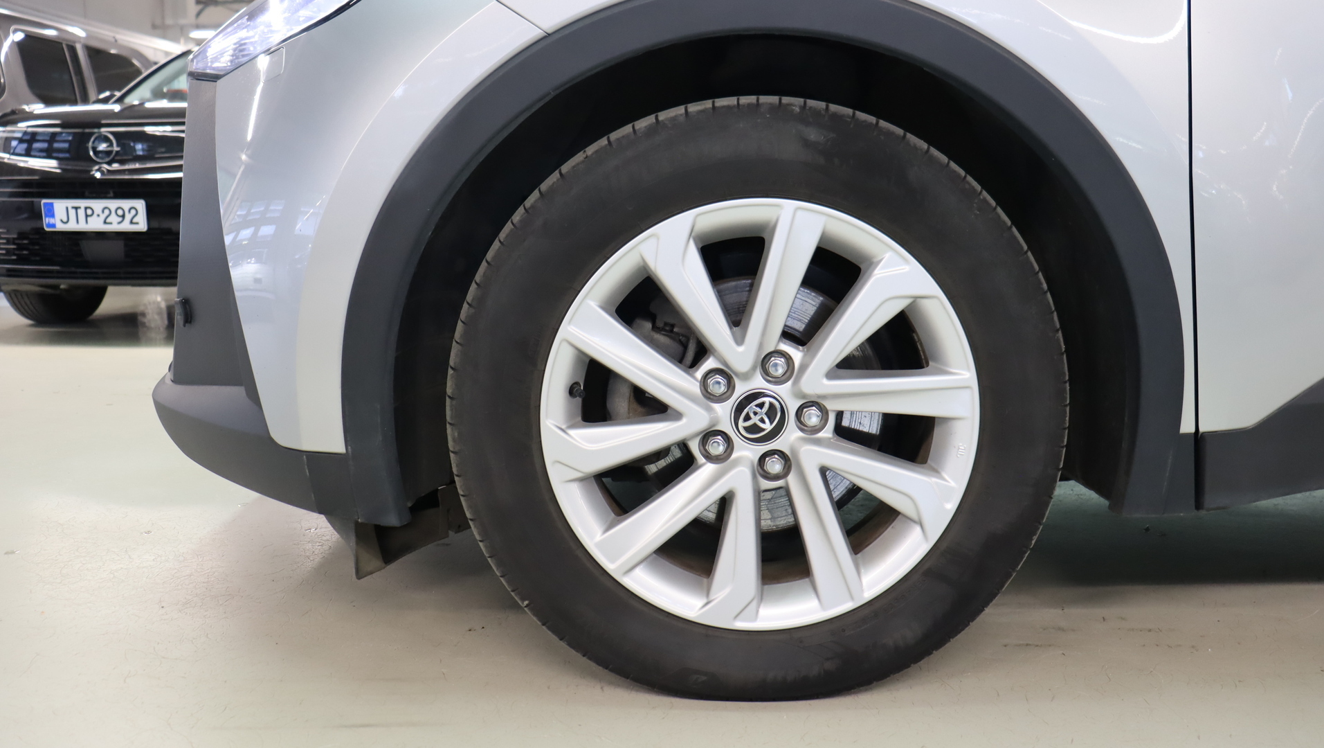 TOYOTA C-HR 2024