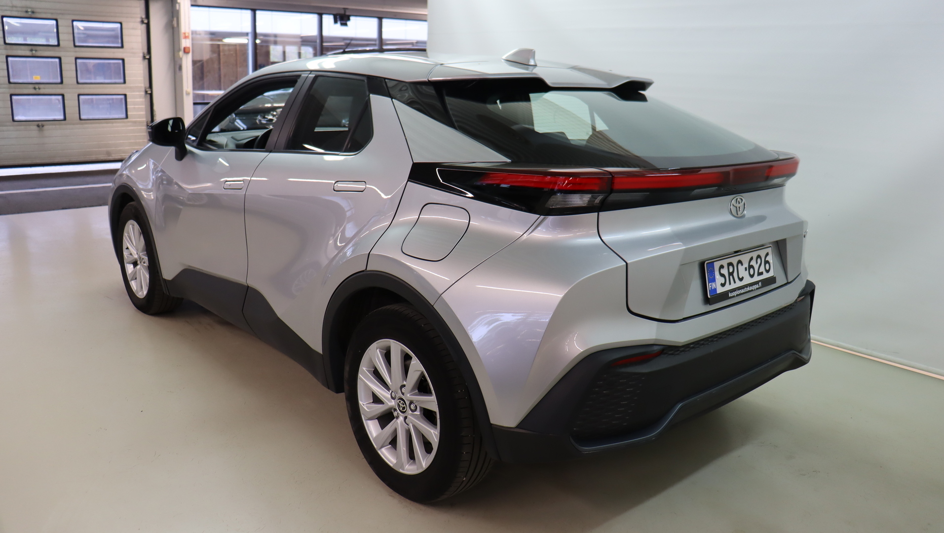 TOYOTA C-HR 2024