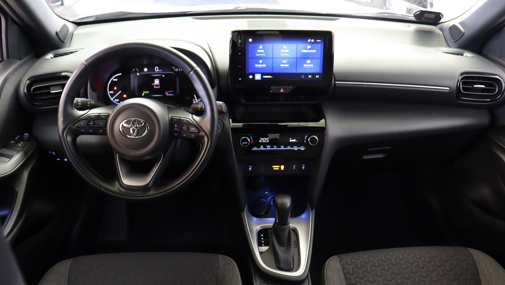 TOYOTA Yaris Cross 2024