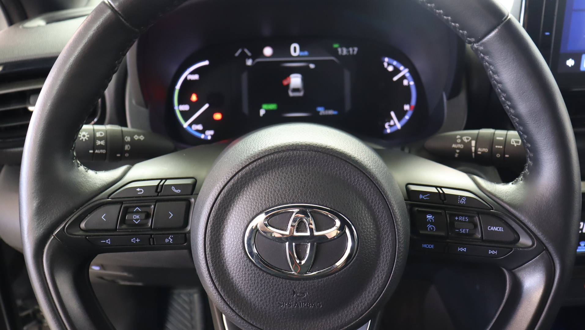 TOYOTA Yaris Cross 2024