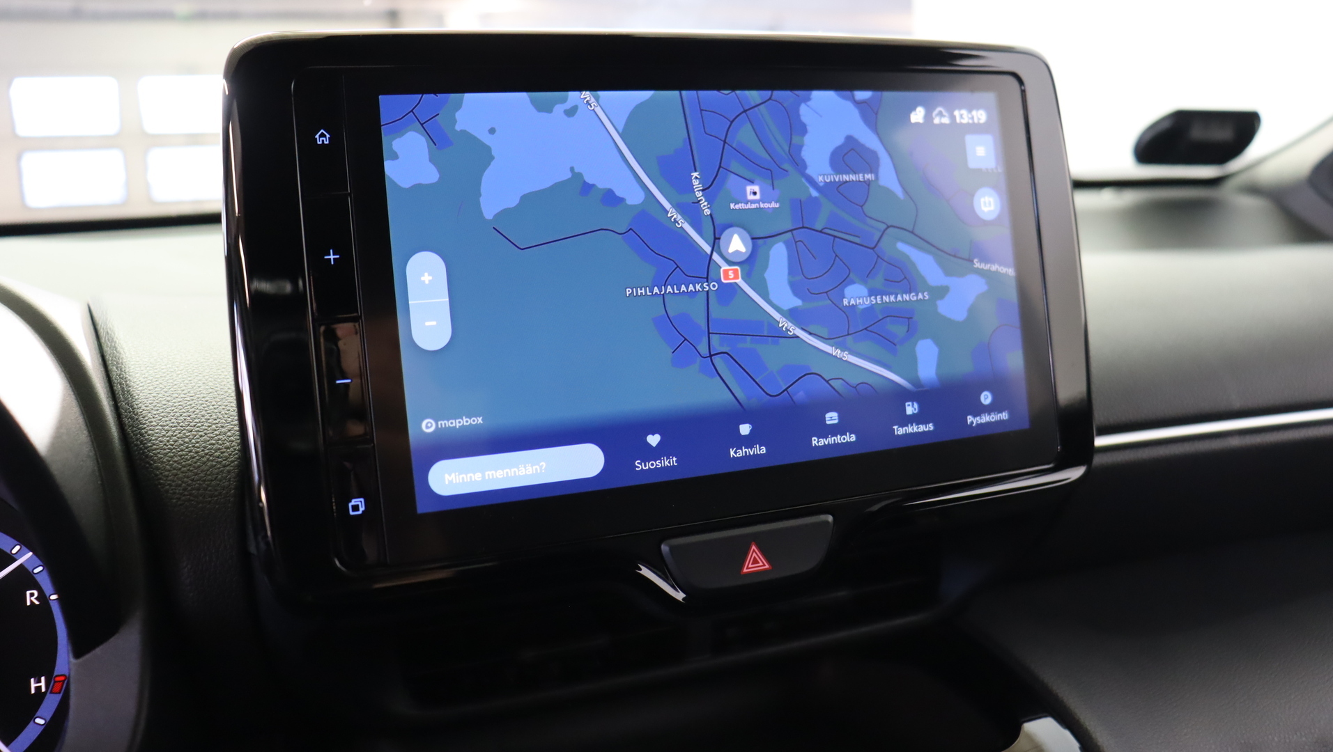 TOYOTA Yaris Cross 2024