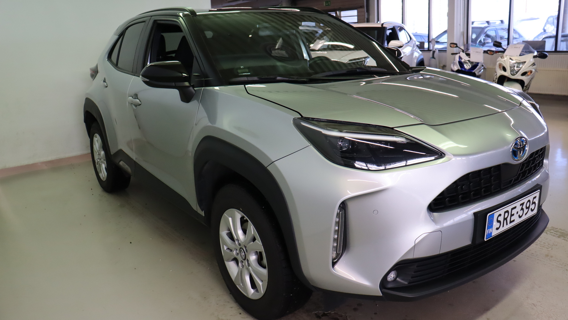 TOYOTA Yaris Cross 2024