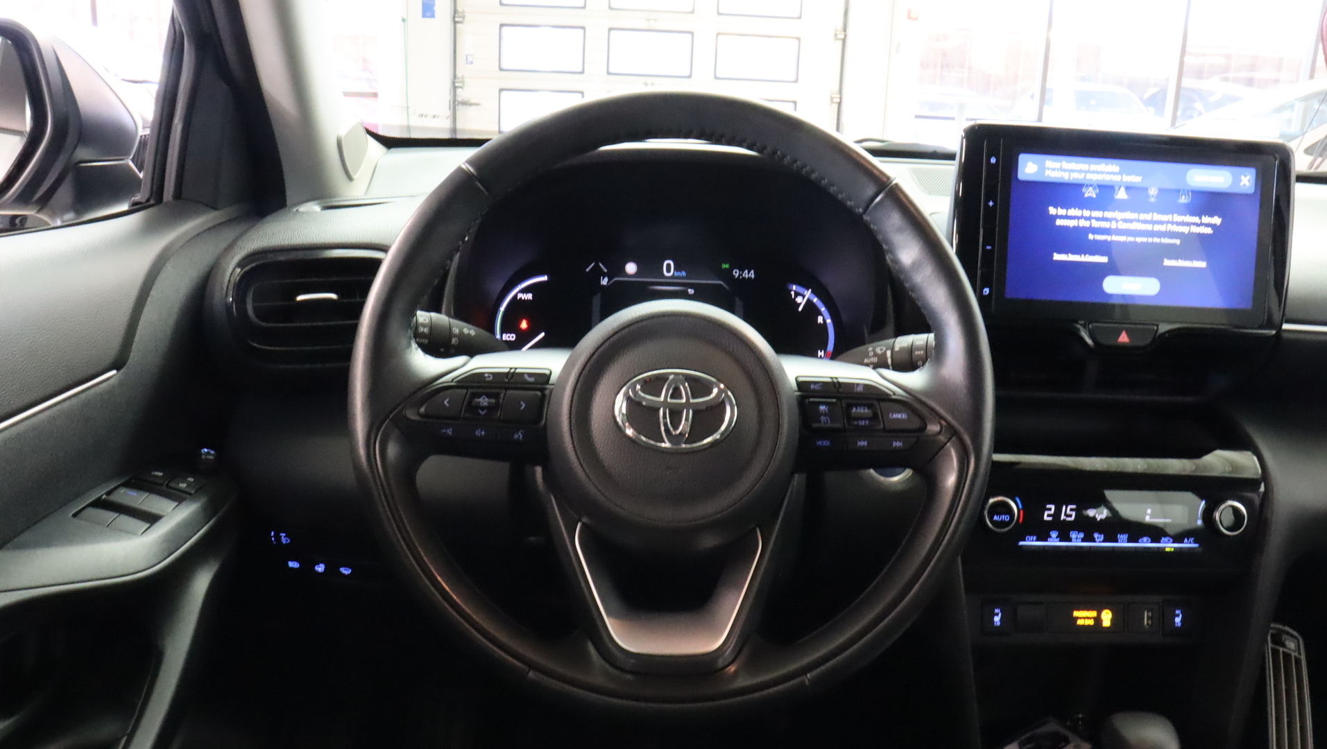 TOYOTA Yaris Cross 2024