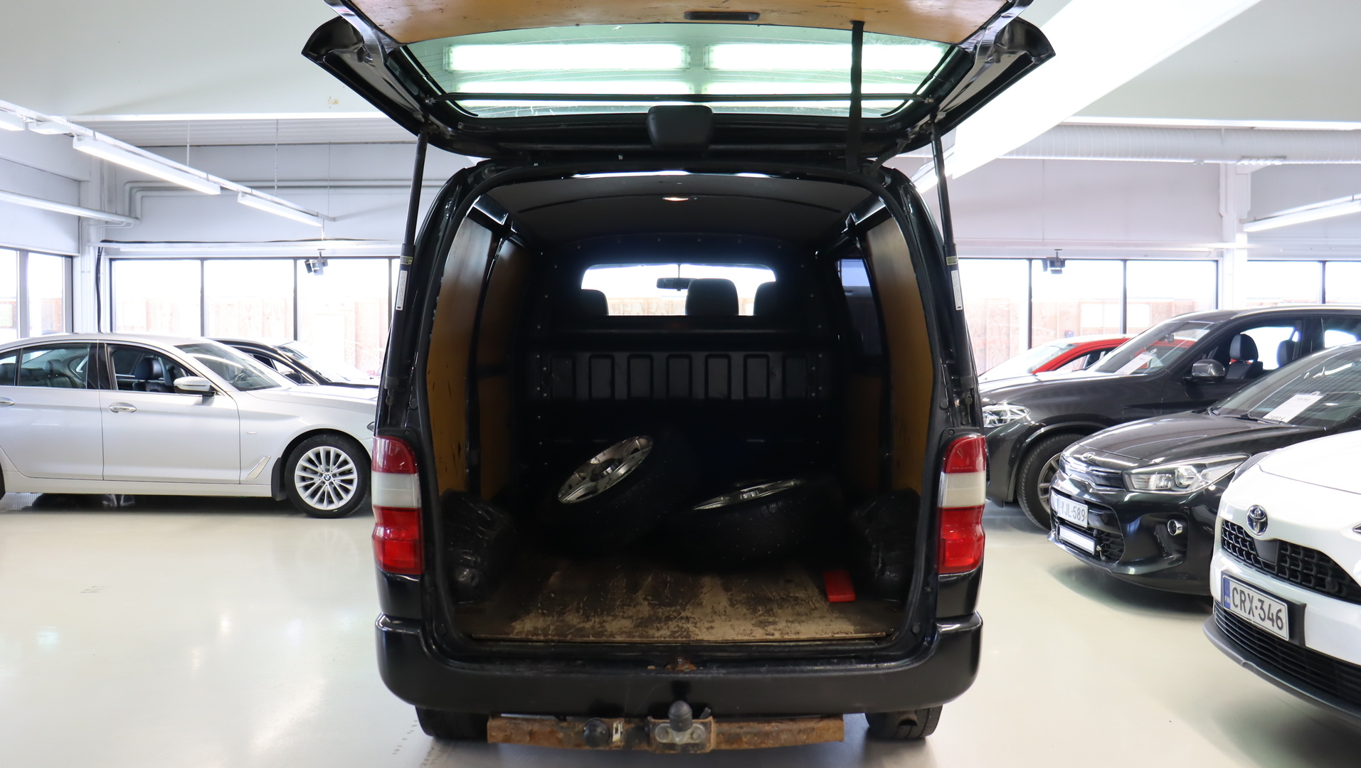 TOYOTA Hiace 2010