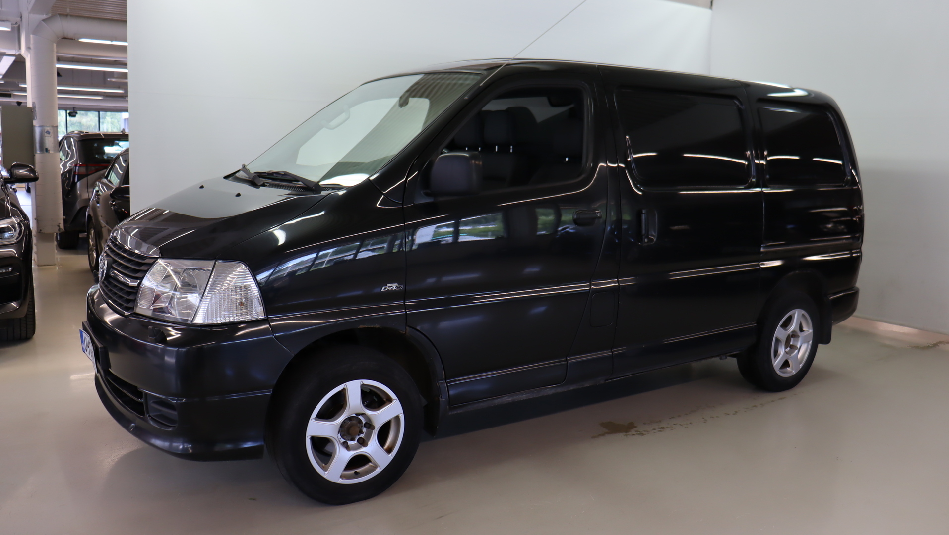 TOYOTA Hiace 2010