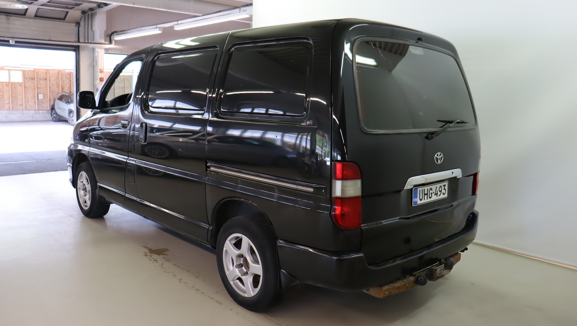 TOYOTA Hiace 2010