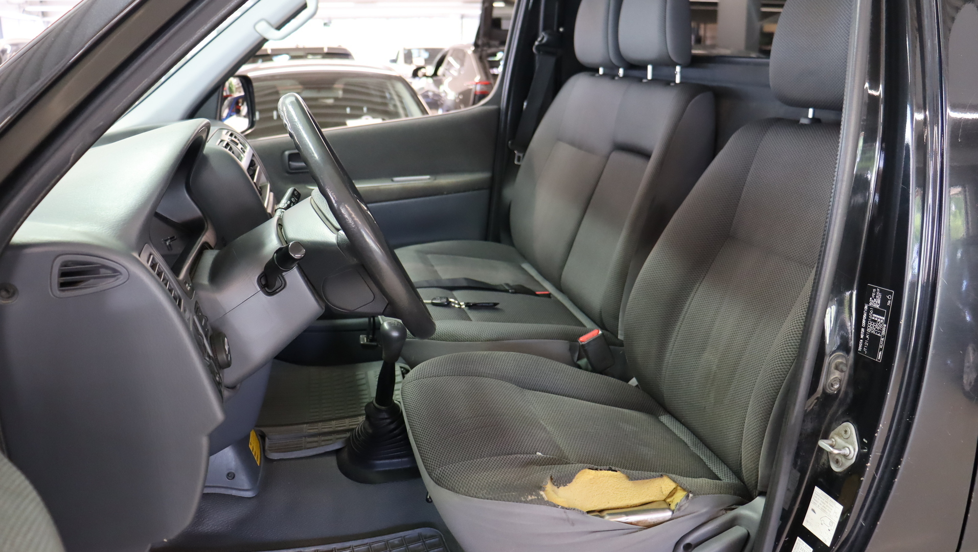 TOYOTA Hiace 2010