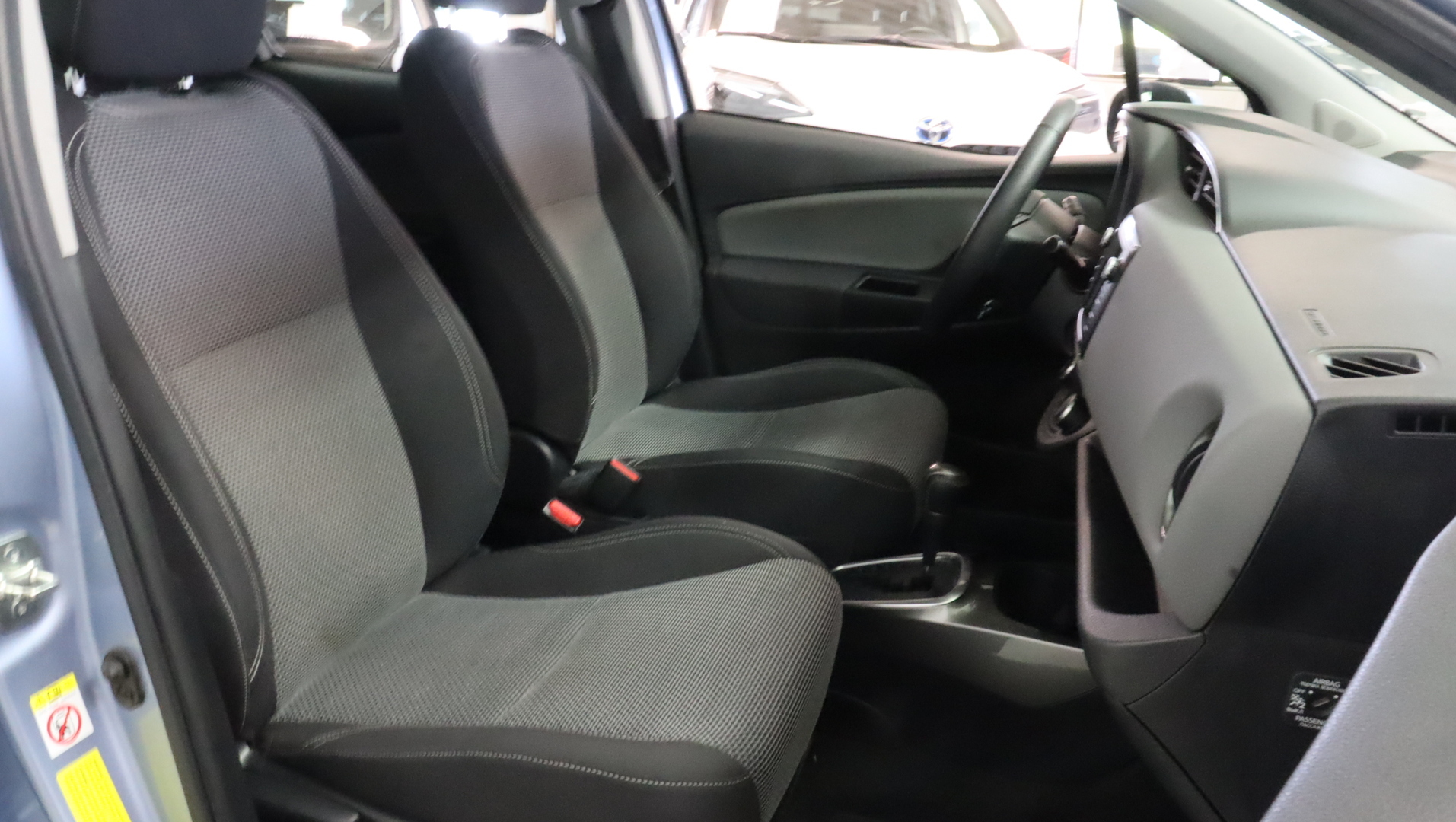 TOYOTA Yaris 2014
