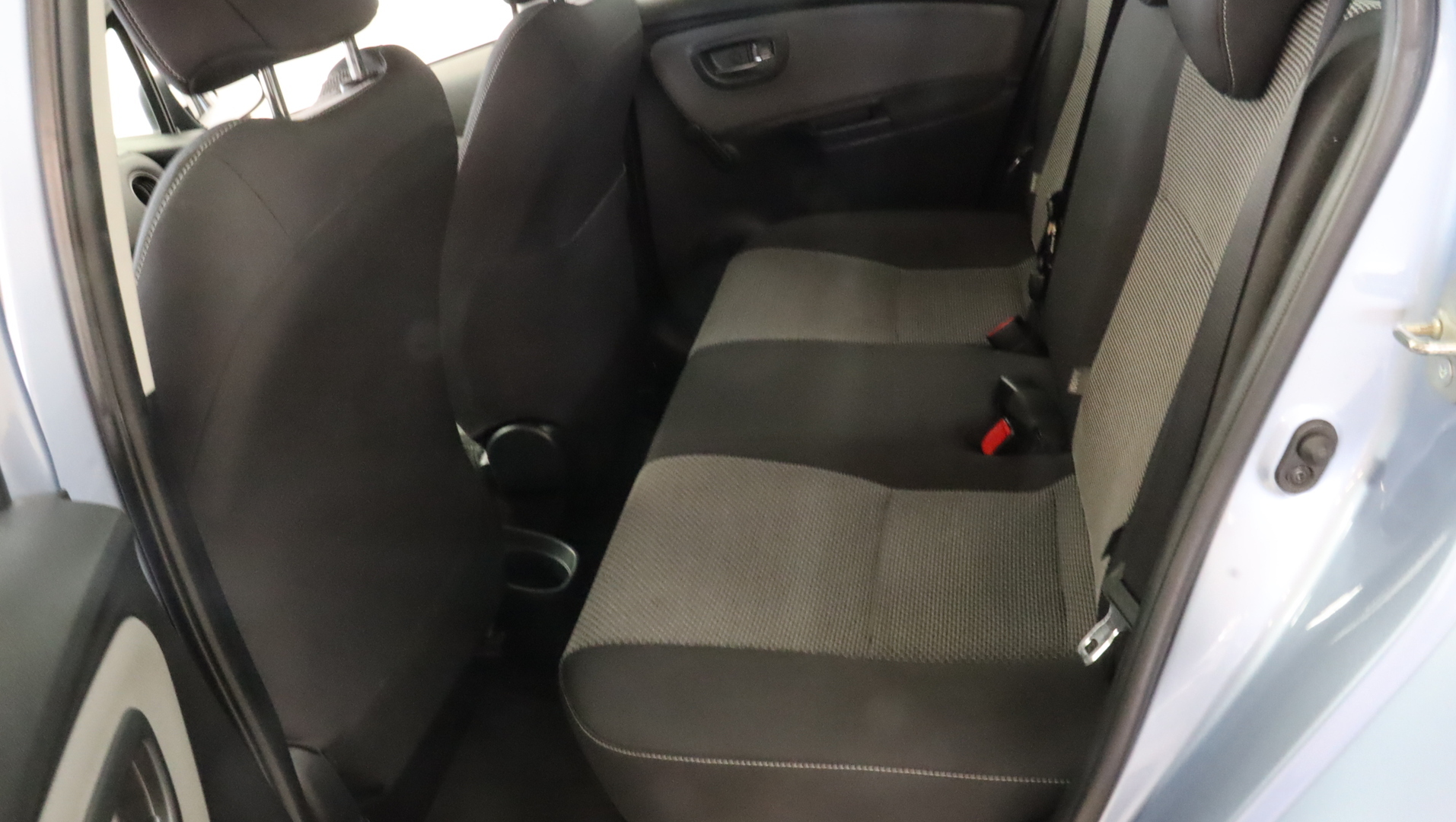 TOYOTA Yaris 2014