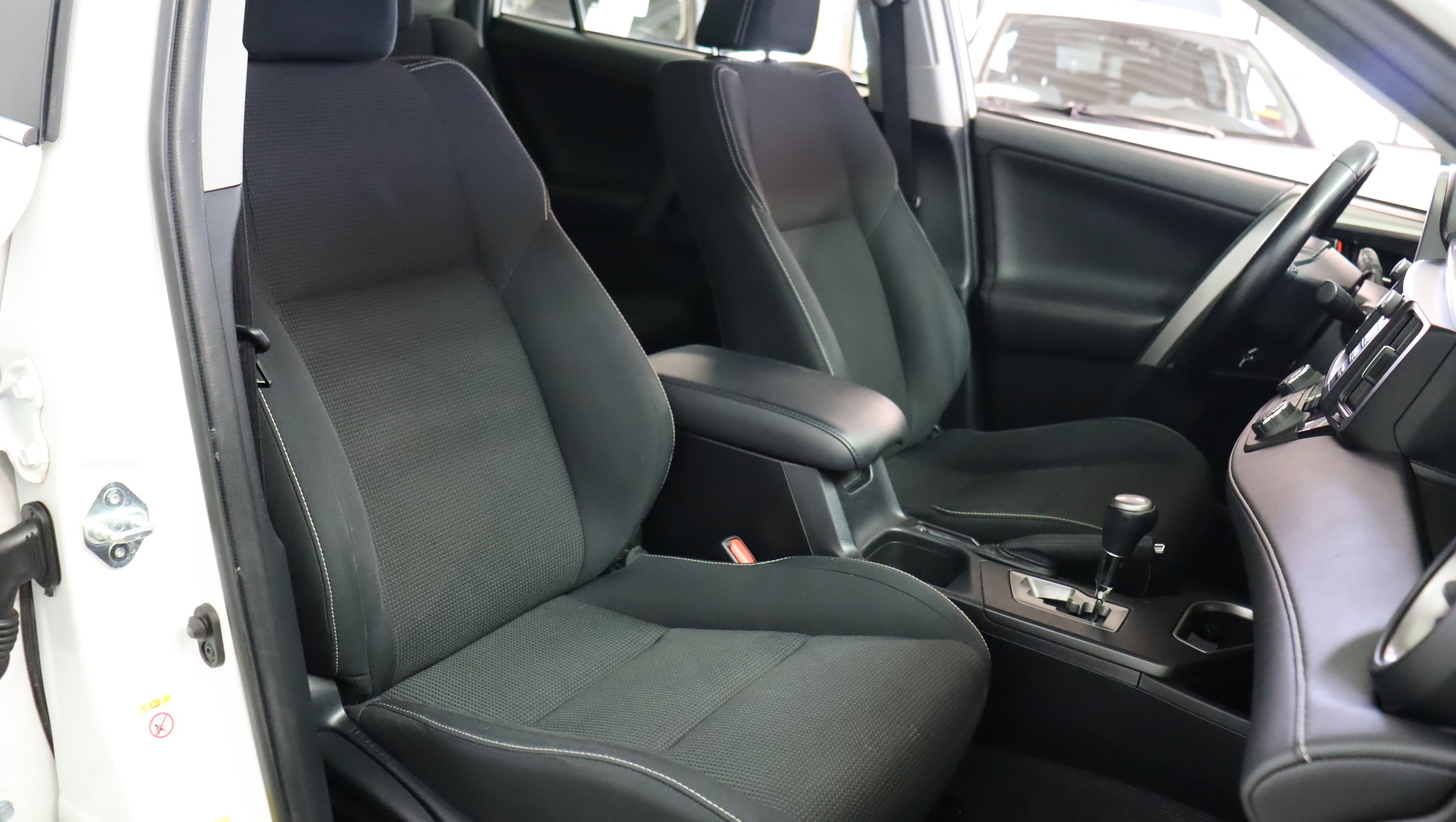 TOYOTA RAV4 2016