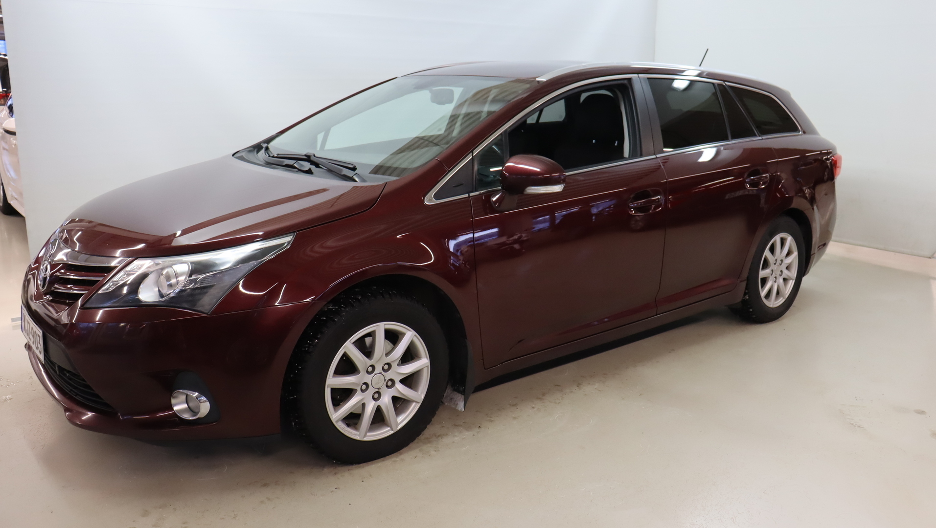 TOYOTA Avensis 2012