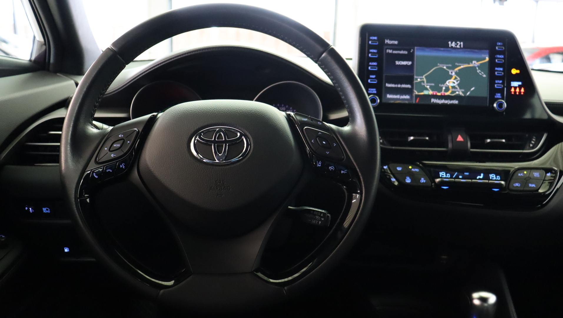 TOYOTA C-HR 2023