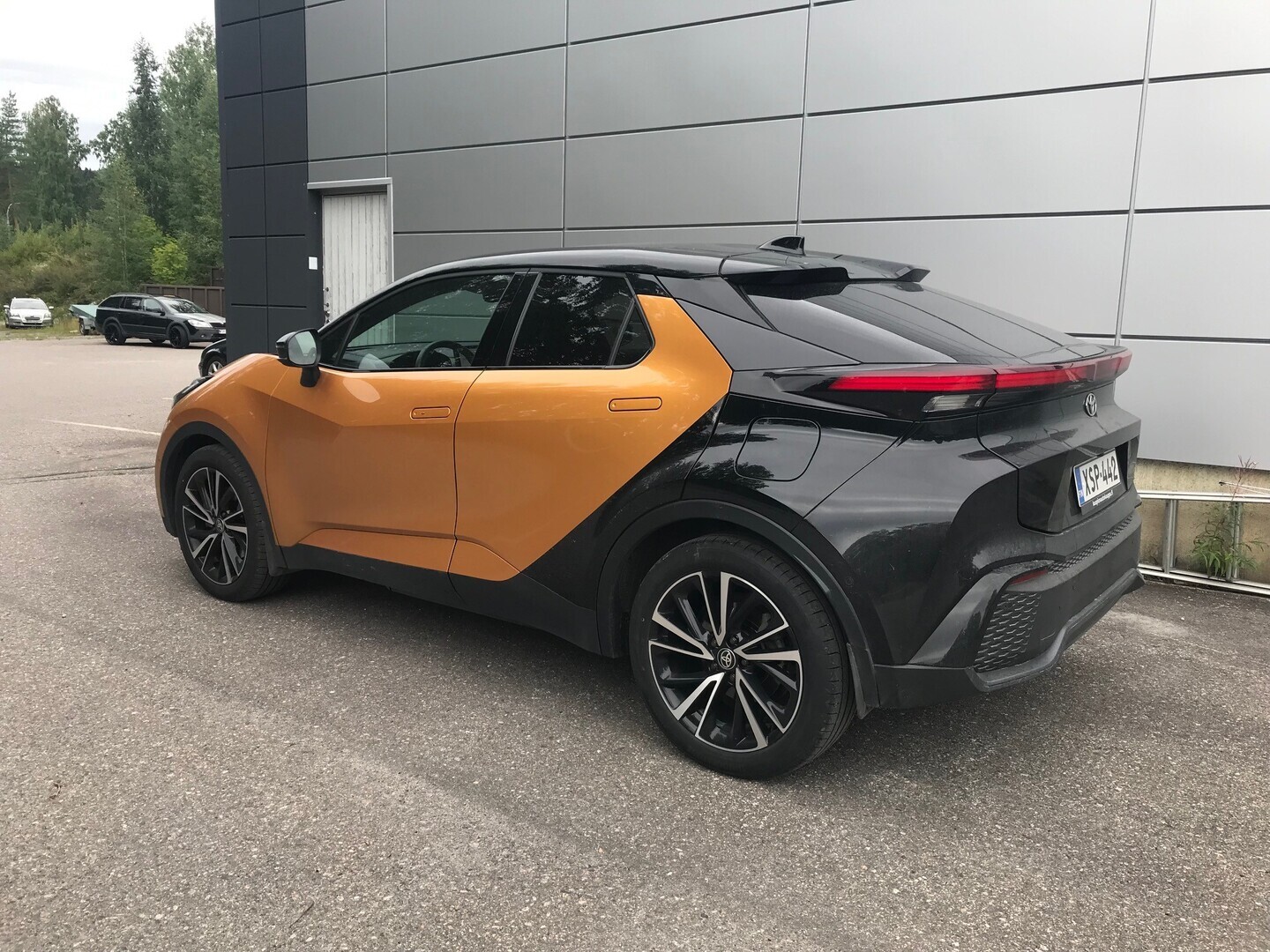 TOYOTA C-HR 2024