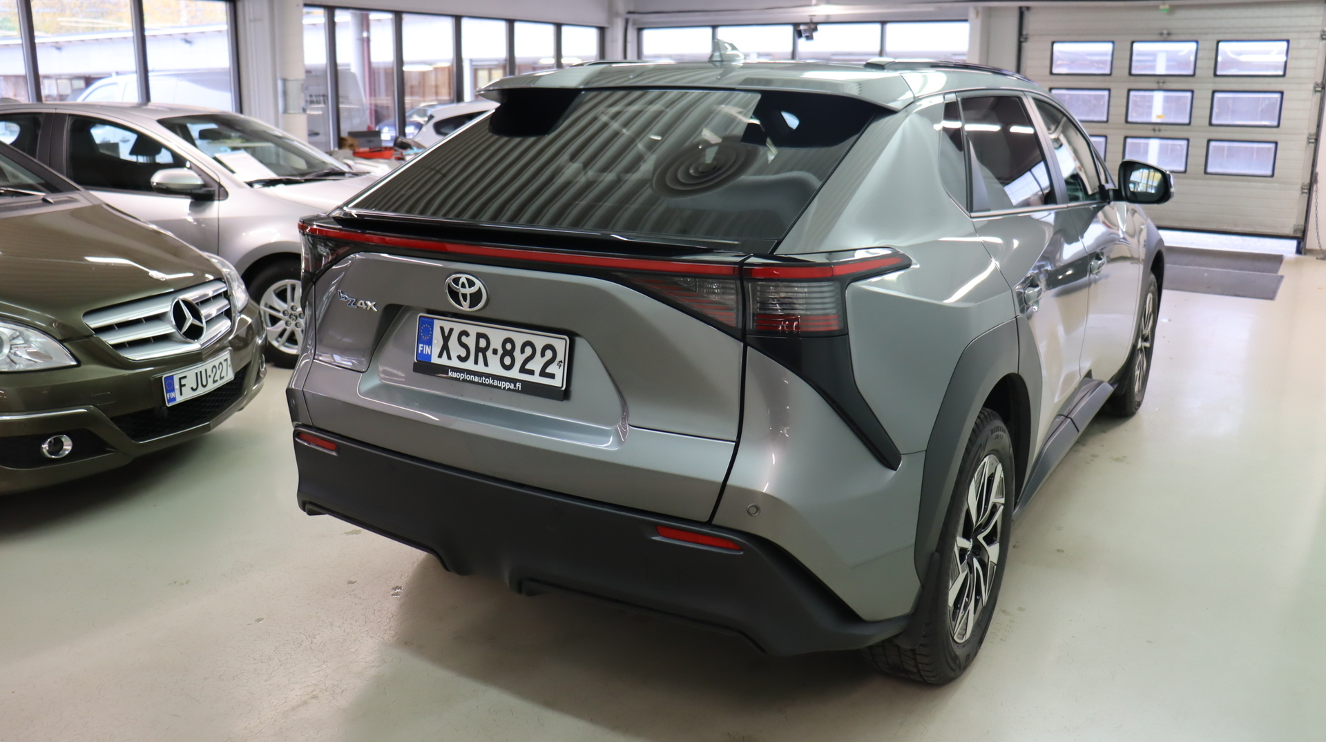 TOYOTA bZ4X 2024