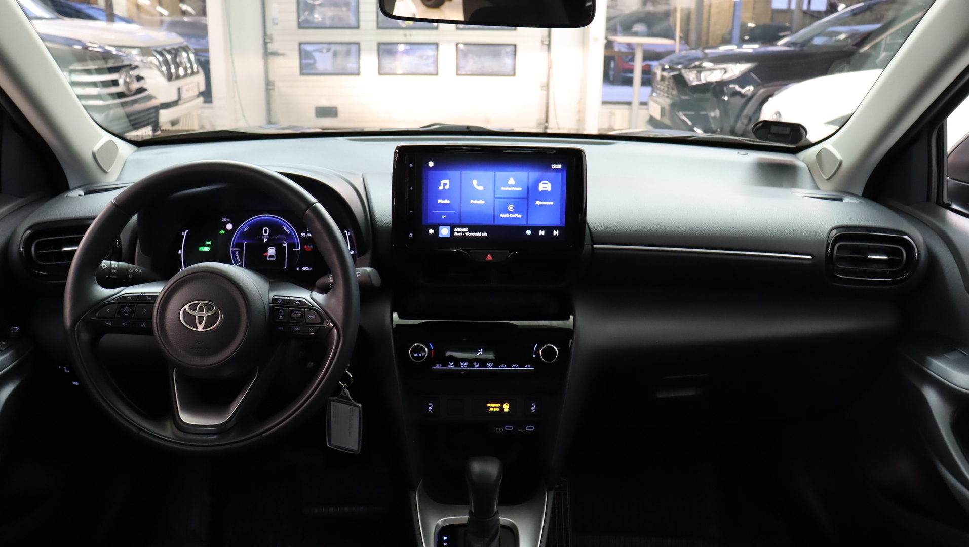 TOYOTA Yaris Cross 2025