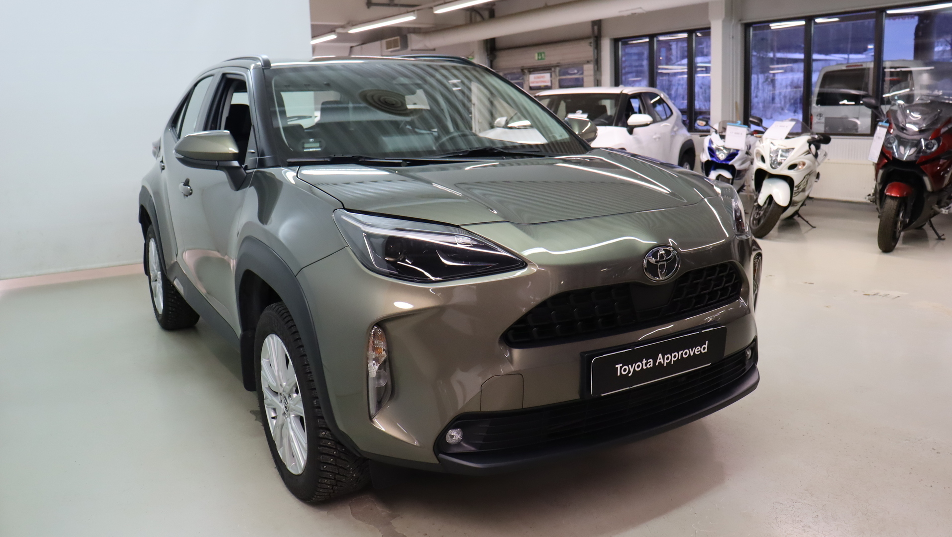 TOYOTA Yaris Cross 2025