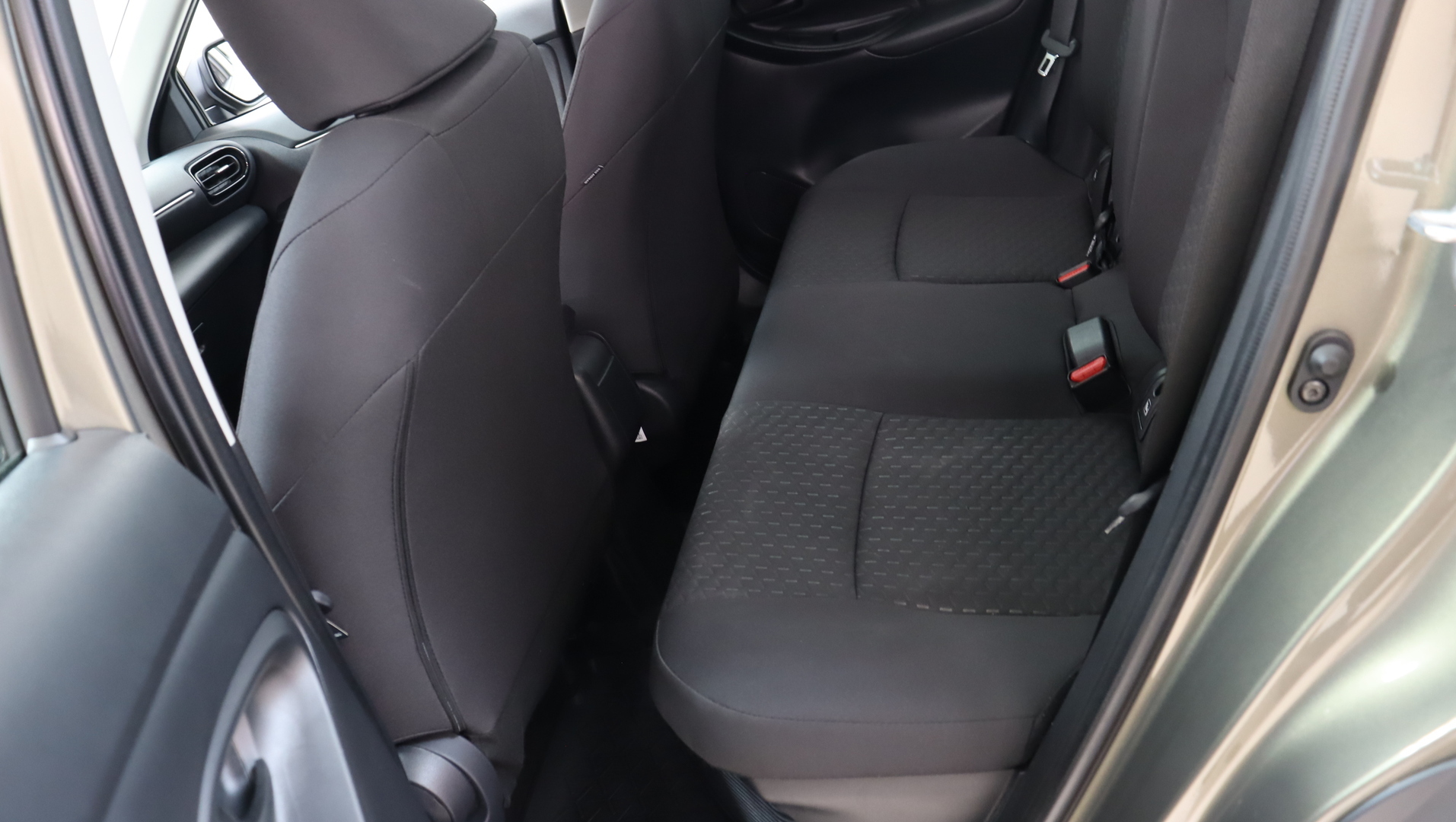 TOYOTA Yaris Cross 2025