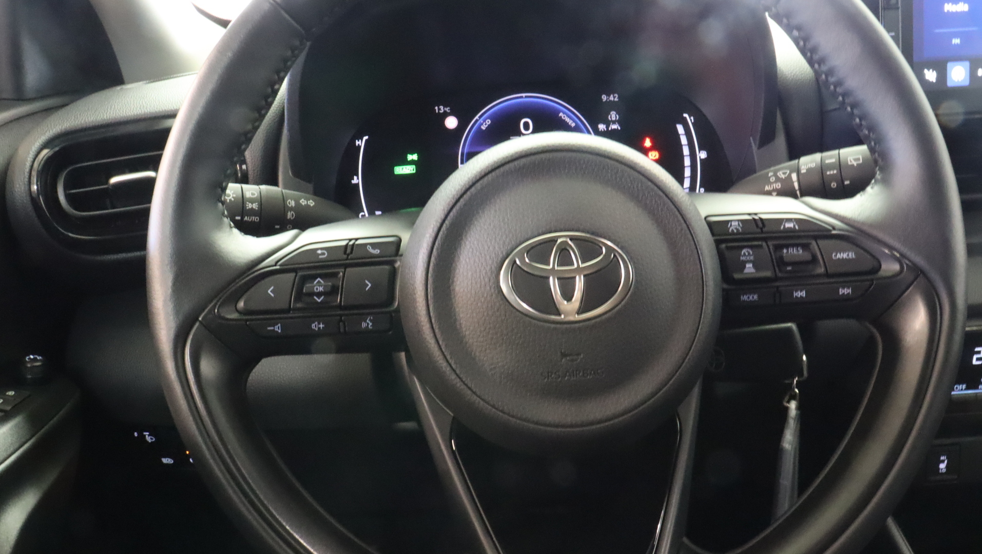 TOYOTA Yaris 2026