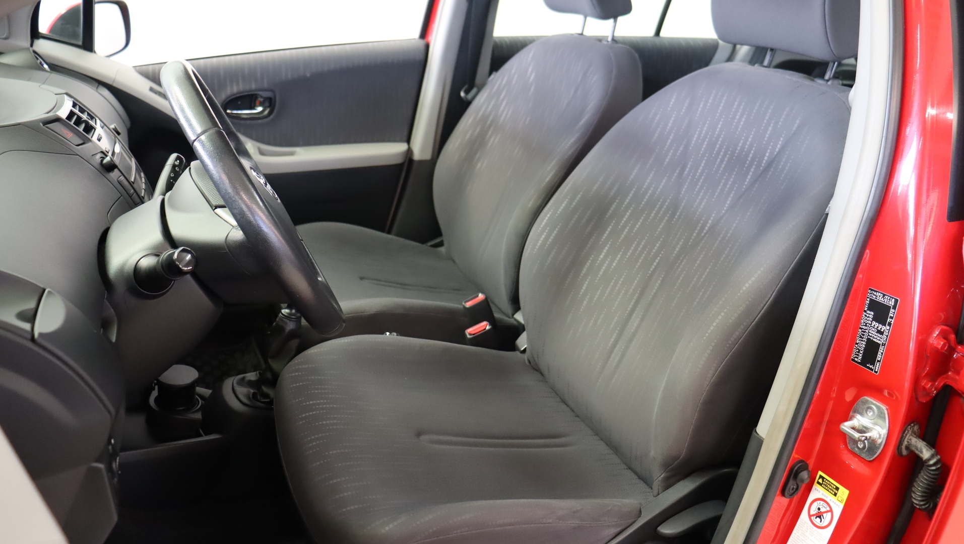 TOYOTA Yaris 2009