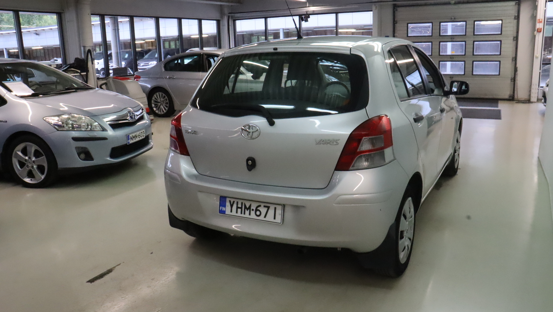 TOYOTA Yaris 2011