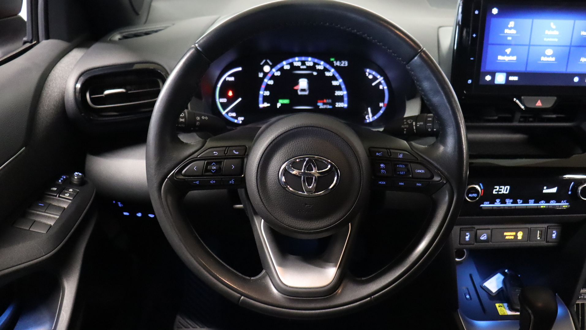 TOYOTA Yaris Cross 2022