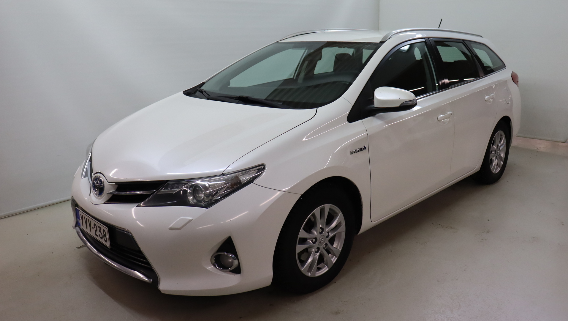 TOYOTA Auris 2013
