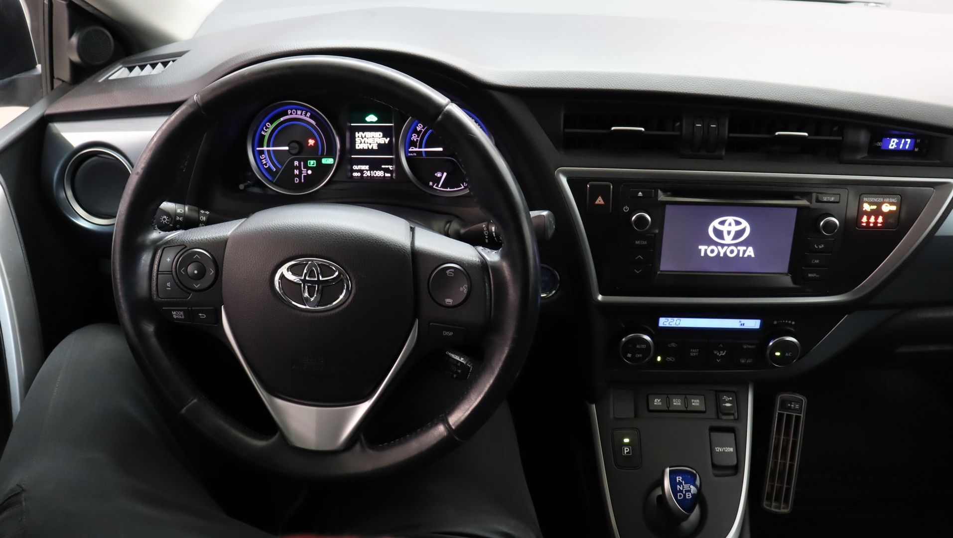 TOYOTA Auris 2013