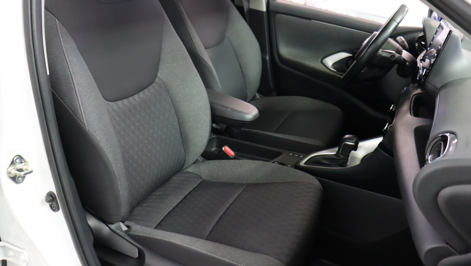 TOYOTA Yaris 2021