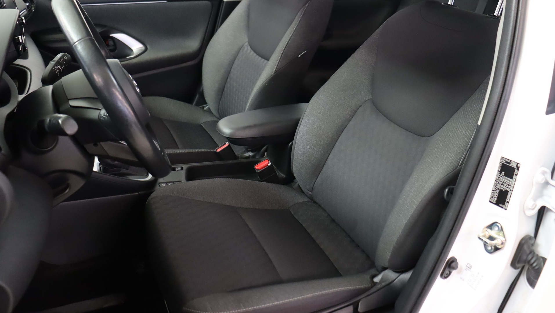 TOYOTA Yaris 2021