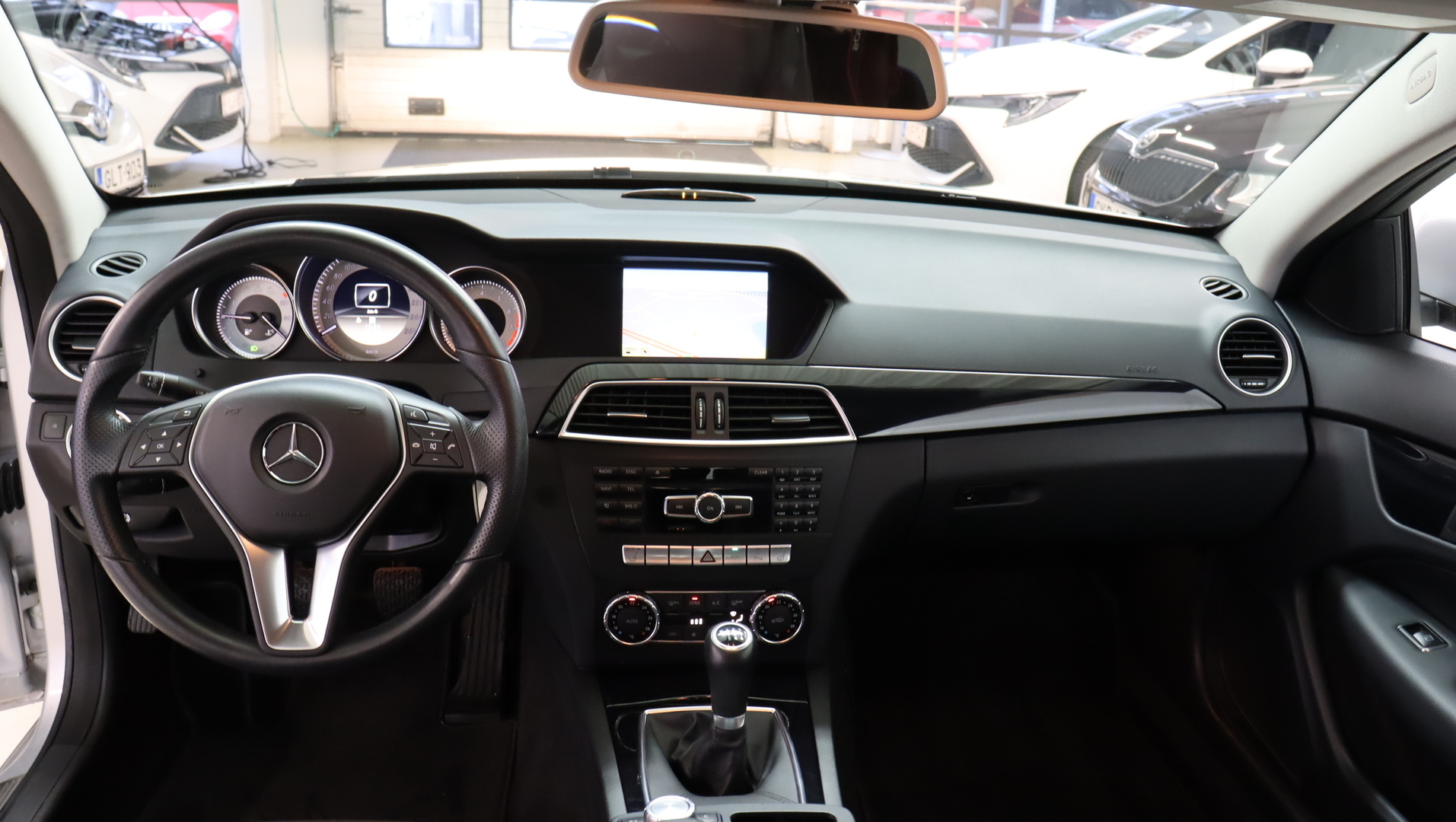 MERCEDES-BENZ C 2012