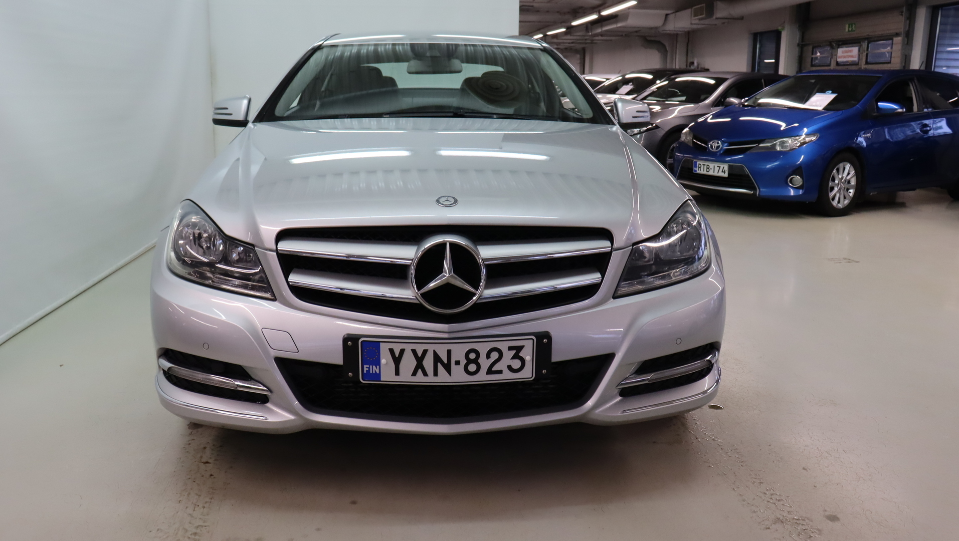 MERCEDES-BENZ C 2012