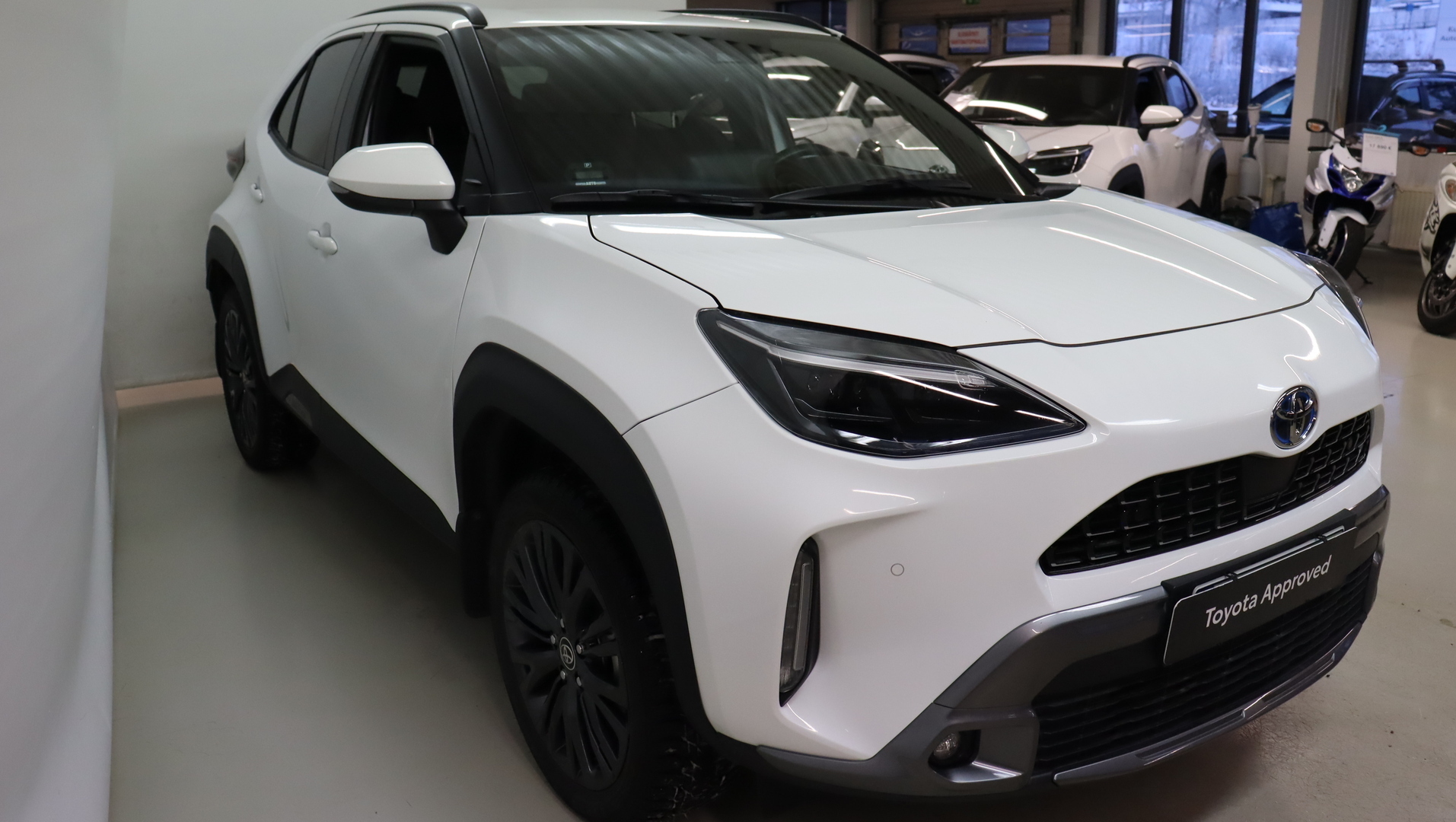 TOYOTA Yaris Cross 2024