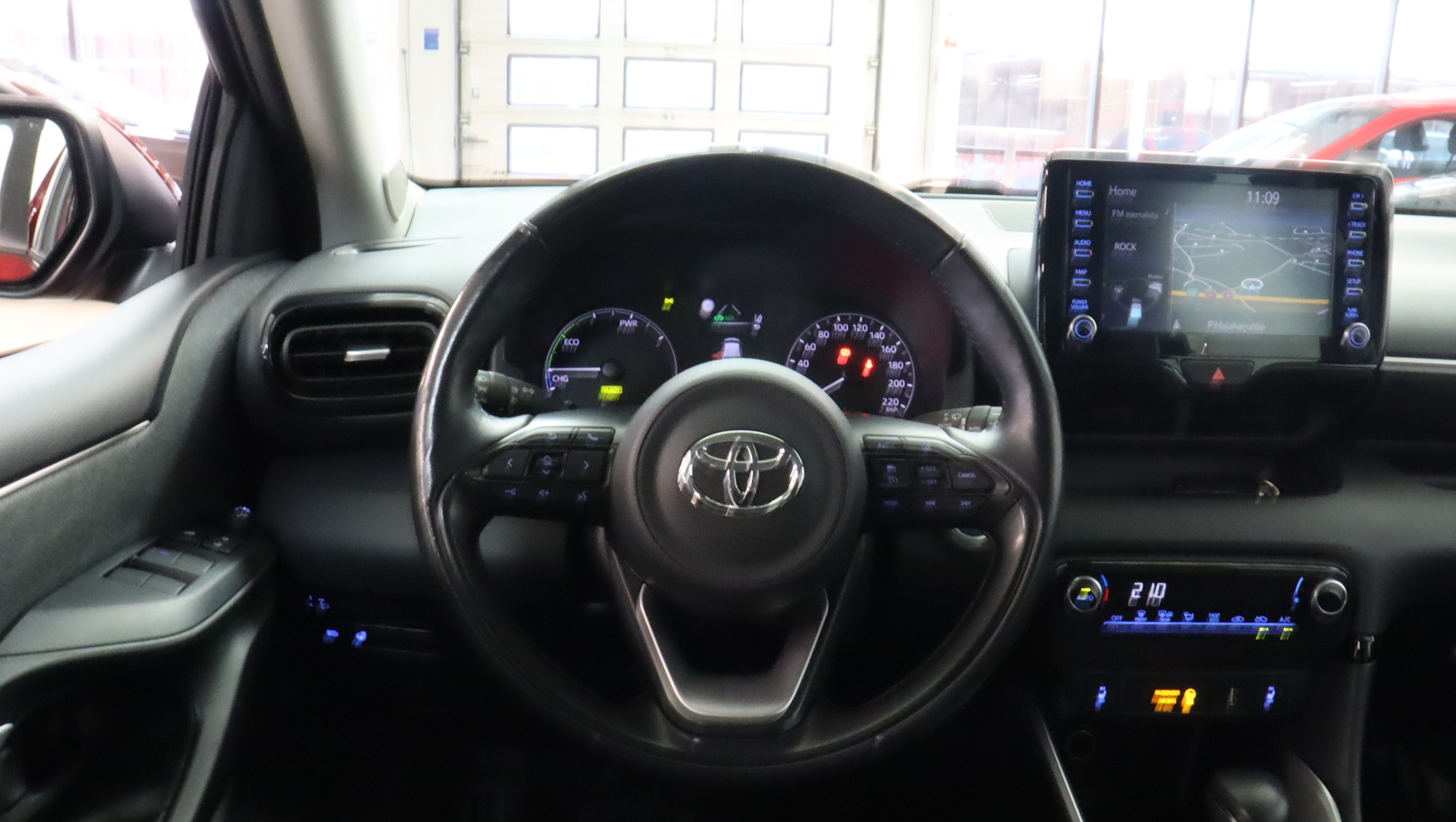 TOYOTA Yaris 2021