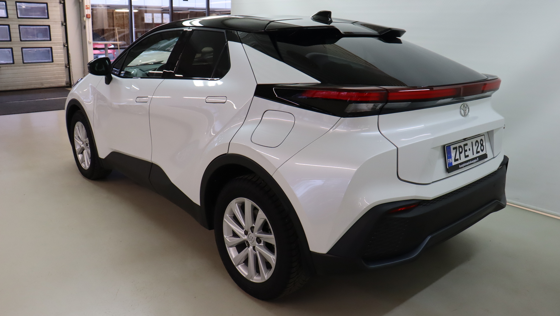 TOYOTA C-HR 2024
