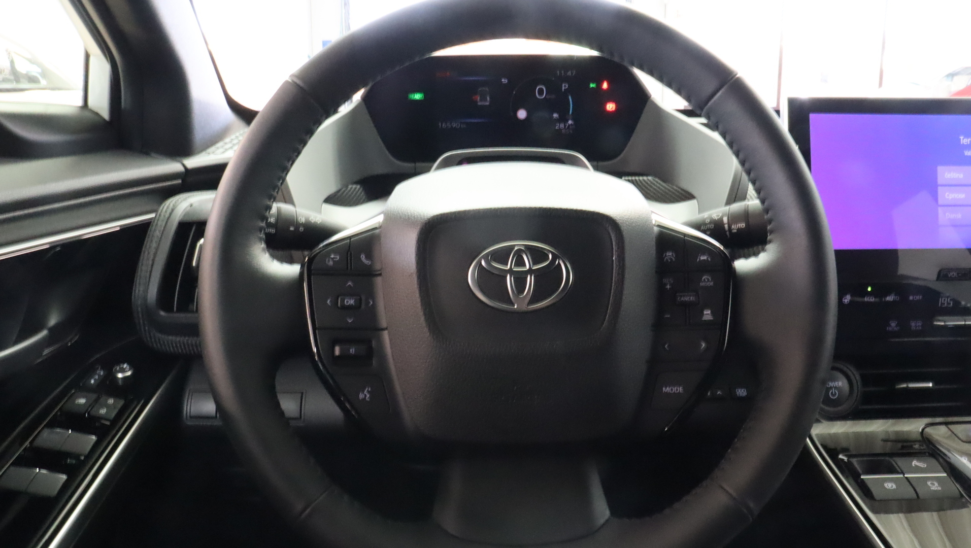 TOYOTA bZ4X 2025