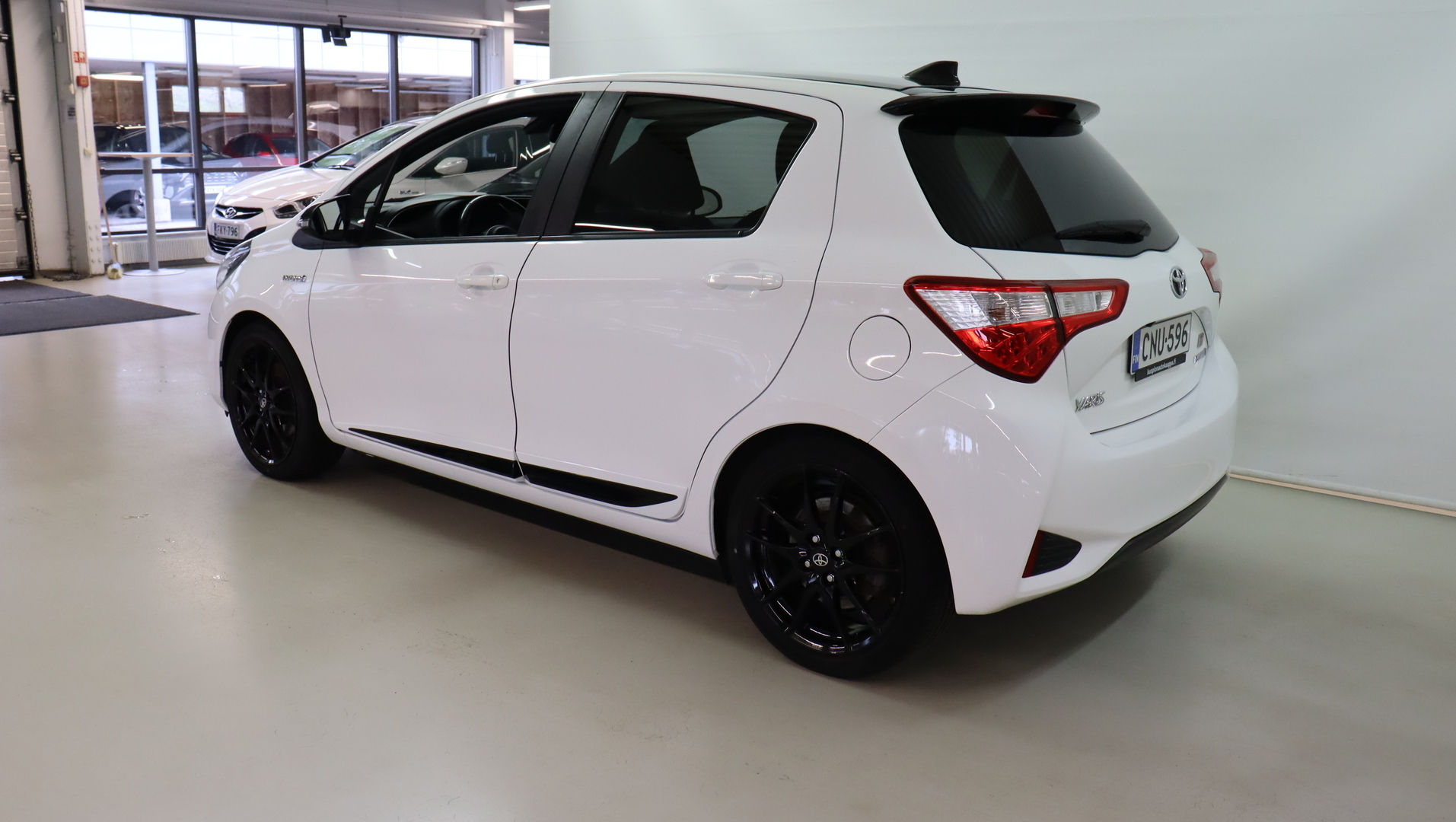 TOYOTA Yaris 2019