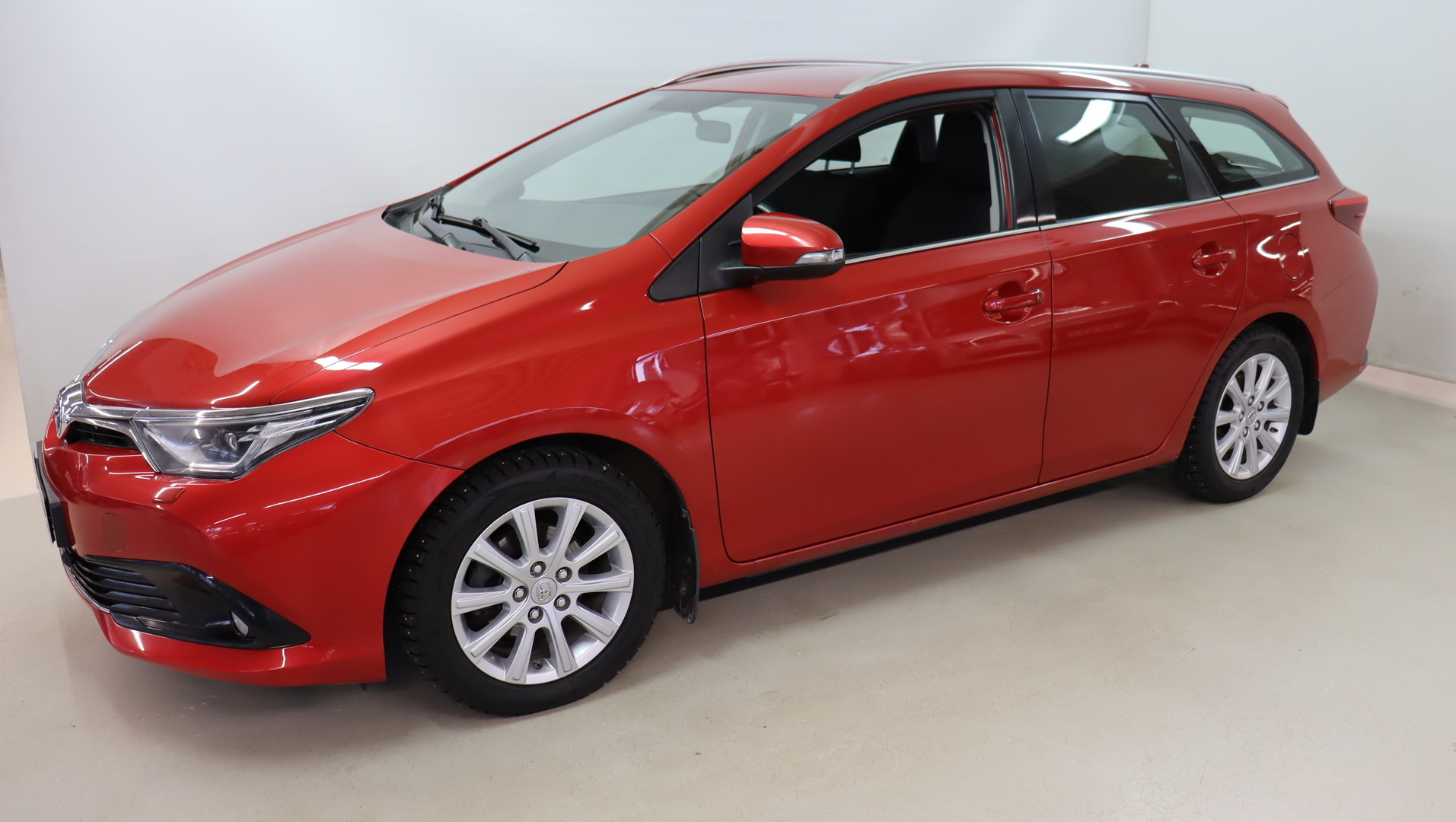 TOYOTA AURIS 2015