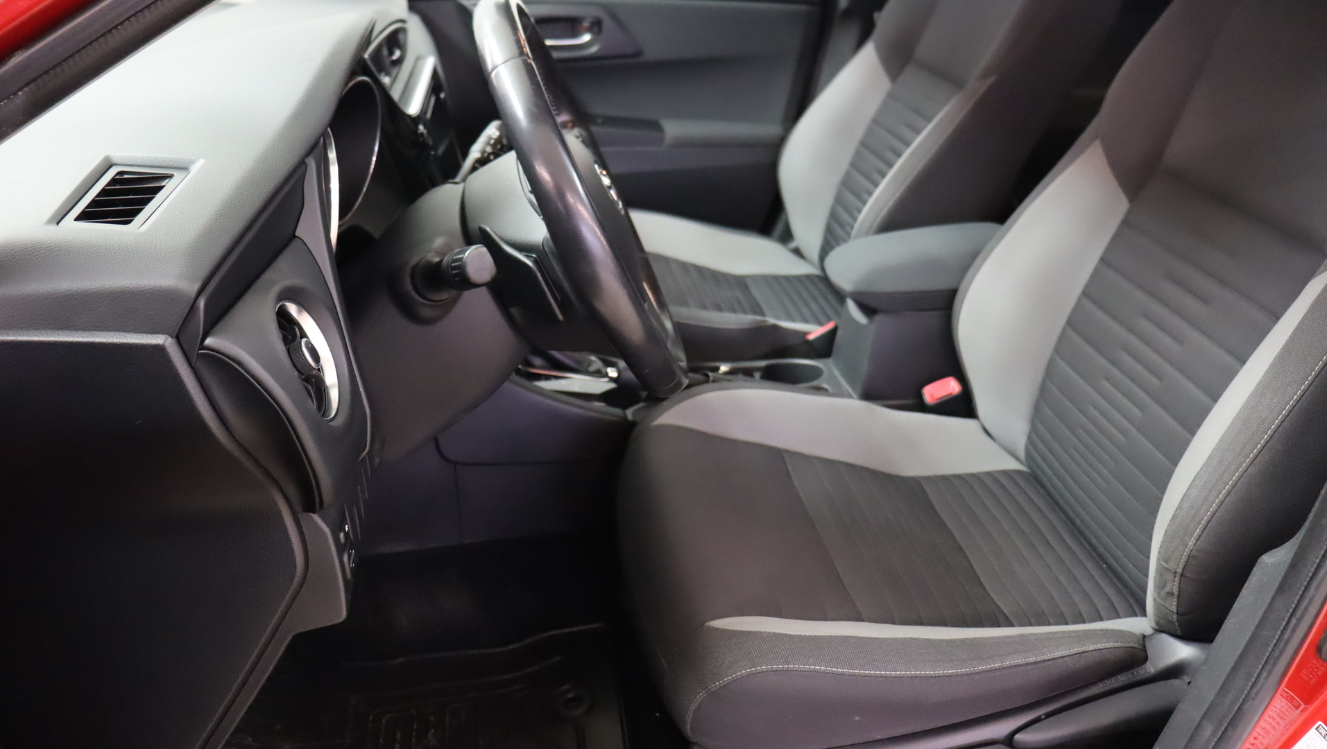 TOYOTA AURIS 2015