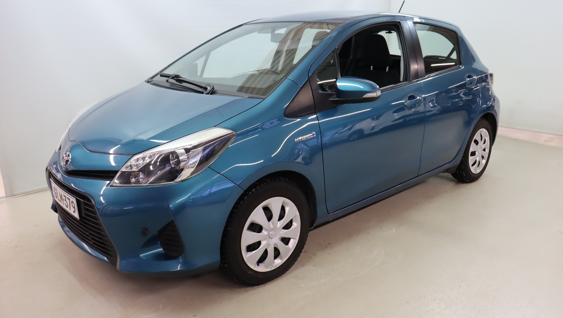 TOYOTA Yaris 2013