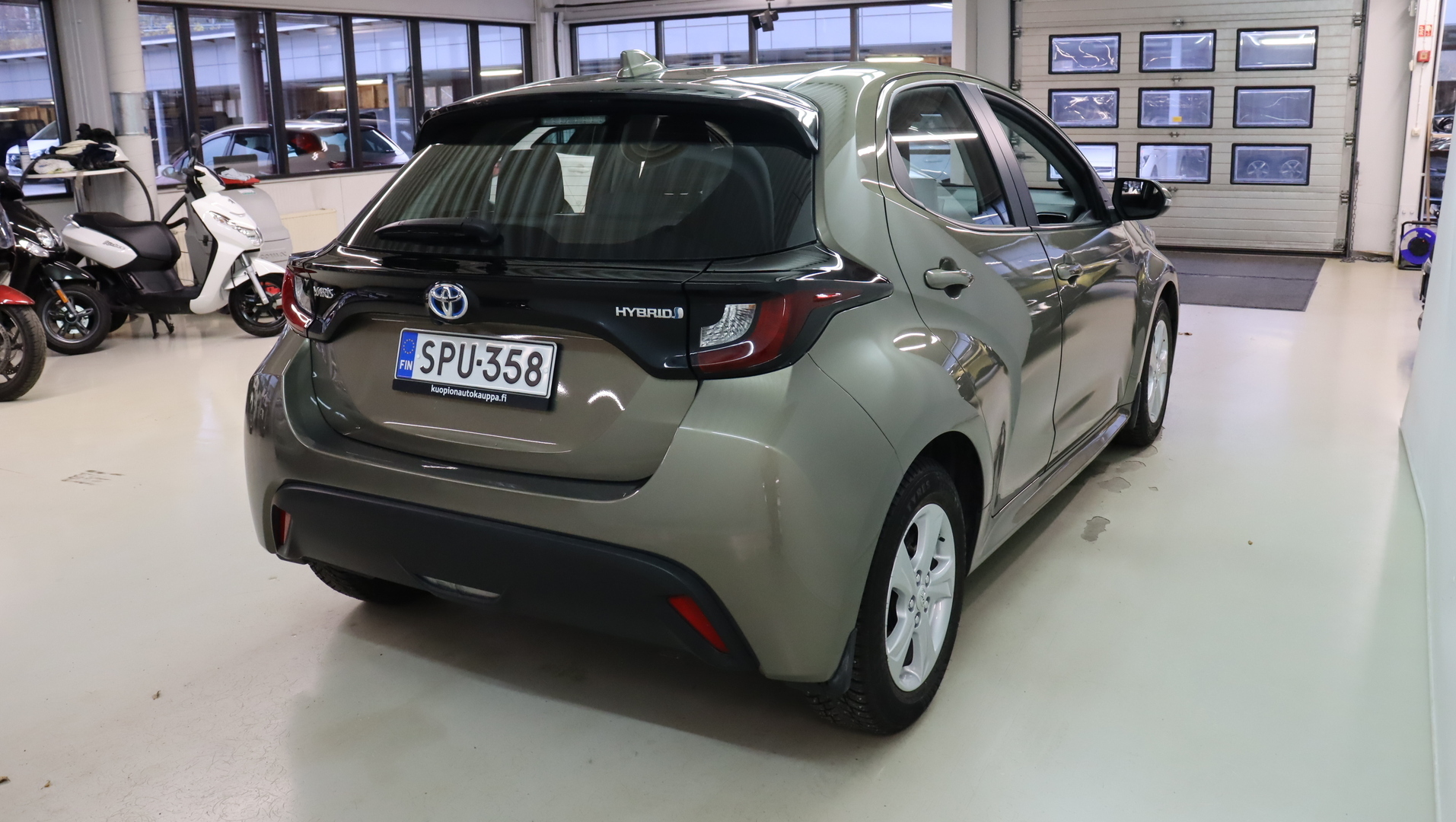 TOYOTA Yaris 2023