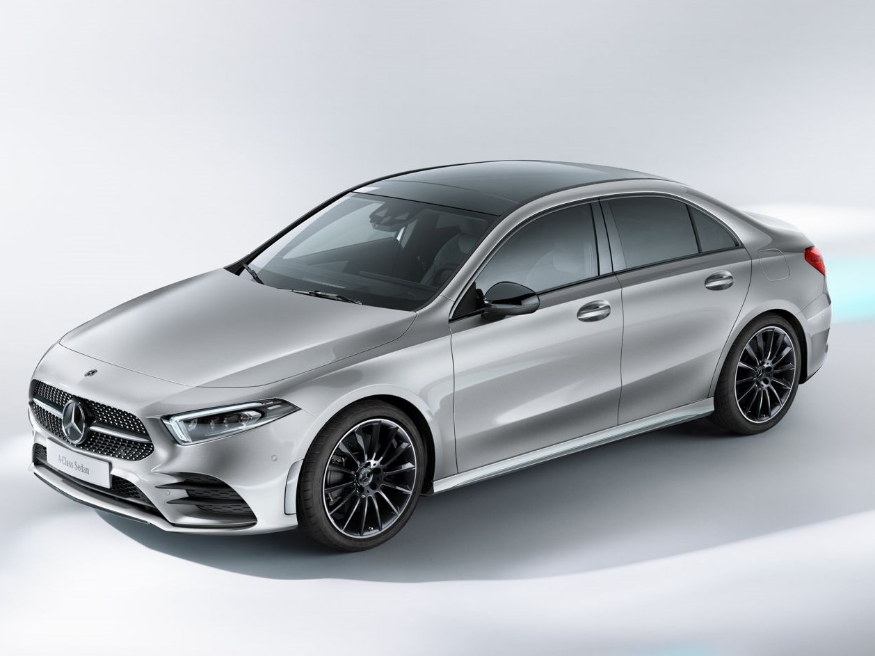 MercedesBenz A 250 e A sedan Business AMG EQ Power Autovertaamo