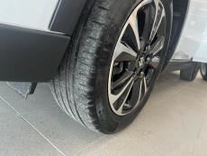 1,5 HYBRID 4WD GLX+SR 6AGS-autPanoramakatto / Navi / Adaptiivinen vakkari