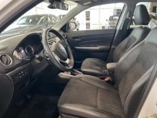 1,5 HYBRID 4WD GLX+SR 6AGS-autPanoramakatto / Navi / Adaptiivinen vakkari