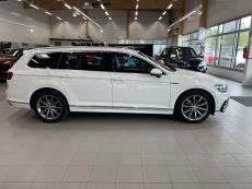 Variant R-Line 2,0 TDI SCR 140 kW 4MOTION DSG-automaatti Facelift 2020 malli /  Webasto kaukosäätö