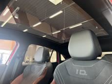 Pro Performance Business 150 kW, akku 77 kWh Suomiauto / Panoramakatto / HUD / Subwoofer